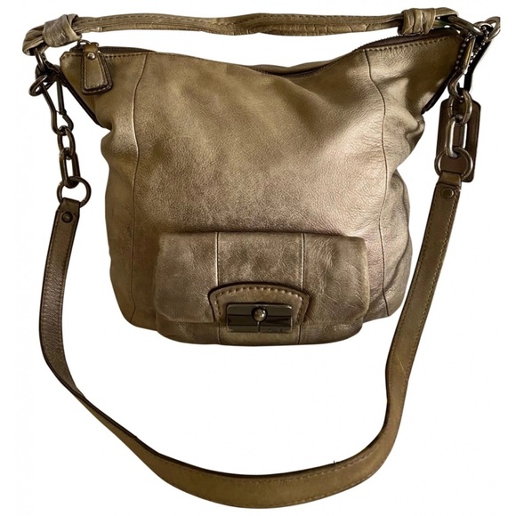 Coach vintage metallic gray silver distressed leather crossbody handbag - Picture 7 of 11